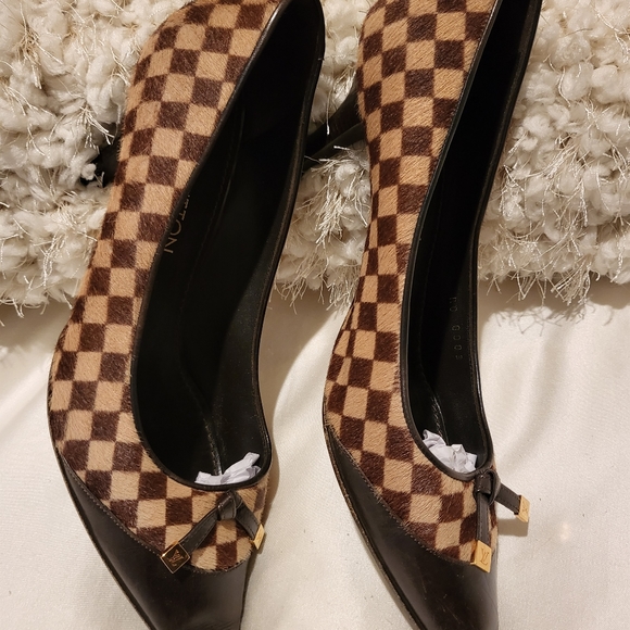Louis Vuitton Mohair Damier Pointy-toe pumps - Picture 8 of 11